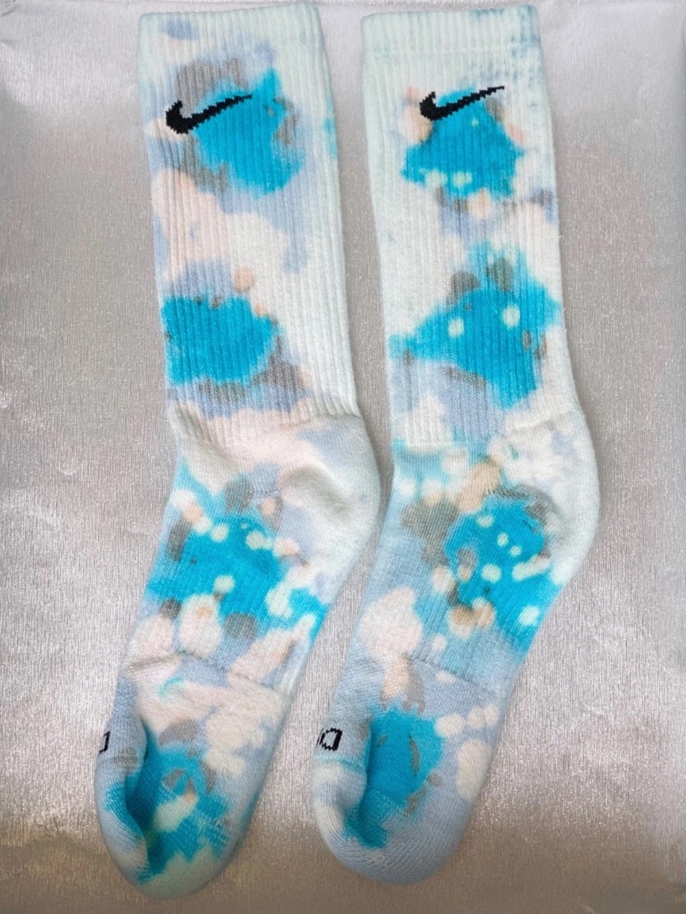Huckleberry Tie Dye Crew Socks Adult Medium